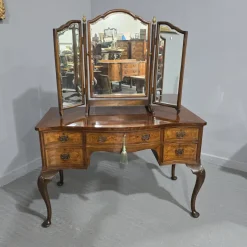 Pamono Super Serpentine Burr Walnut Dressing Table, 1920 Best