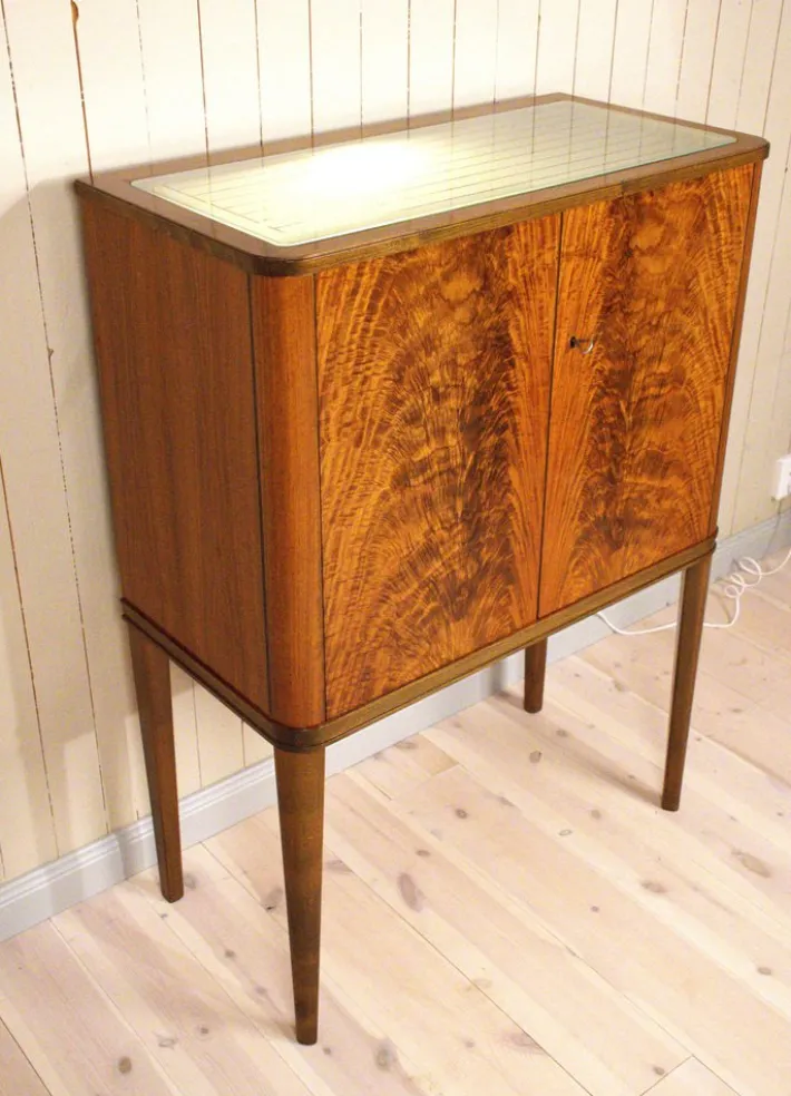 Pamono Swedish Pyramid Mahogany Bar Cabinet by Förenade Möbler Linköping, 1940s Hot