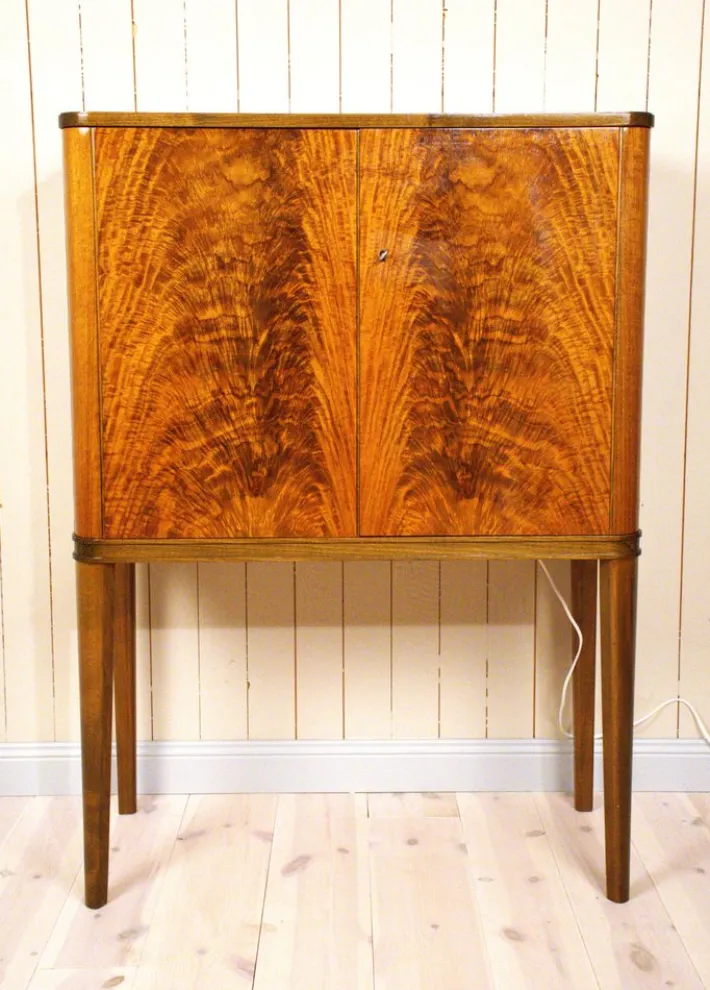 Pamono Swedish Pyramid Mahogany Bar Cabinet by Förenade Möbler Linköping, 1940s Hot