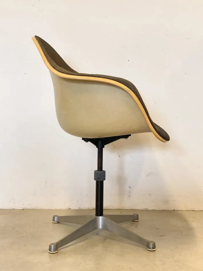 Pamono Swivel Chair attributed to Charles & Ray Eames for Herman Miller, 1970s Online