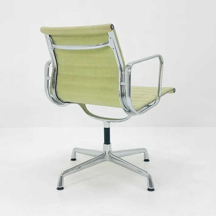 Pamono Swivel Office Armchair by Charles & Ray Eames for Herman Miller, 1970s Clearance