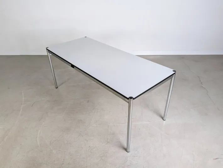 Pamono Table in Resin White from USM Haller