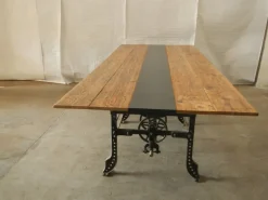 Pamono Table on Necchi Sewing Machine Base, 1920s Outlet