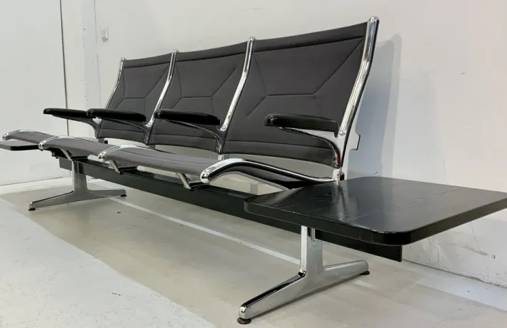 Pamono Tandem Sling Airport Seat Bench with Table by Charles & Ray Eames for Herman Miller, 1960s, USA Outlet