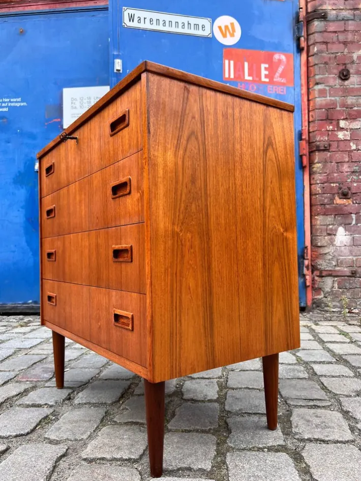 Pamono Teak Chest of Drawers with Lock, Denmark Best