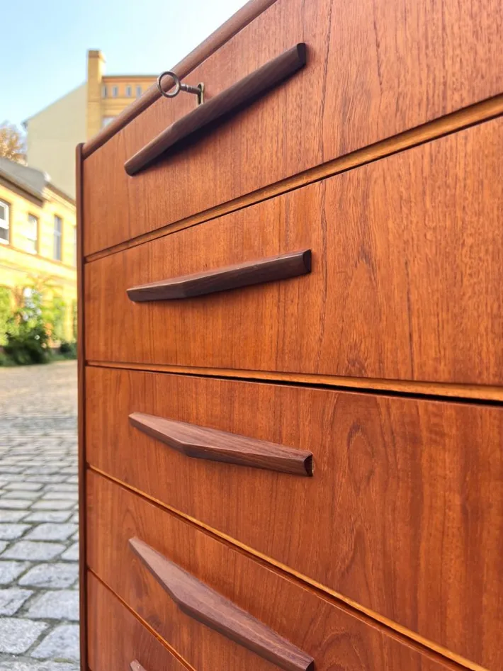 Pamono Teak Chest of Drawers with Lock, Denmark Hot