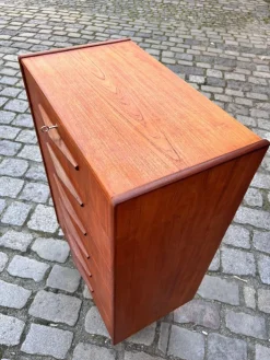 Pamono Teak Chest of Drawers with Lock, Denmark Hot