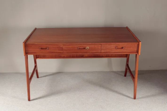 Pamono Teak Desk by Arne Wahl Iversen for O.M.F., 1960s Hot