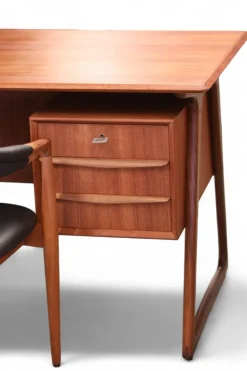 Pamono Teak Desk from Sibast Møbler, 1960s Discount