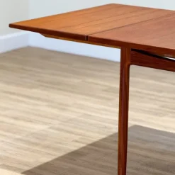 Pamono Teak Extendable Dining Table by Kofod Larsen for G-Plan, 1960s Hot