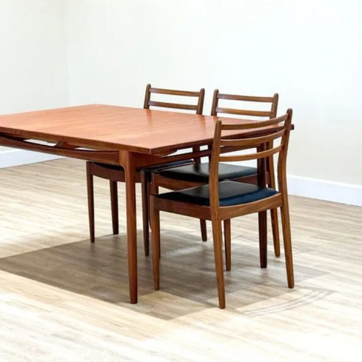 Pamono Teak Extending Dining Table by Kofod Larsen for G-Plan, 1960s Discount