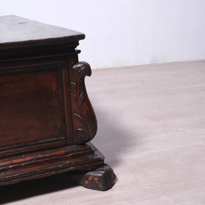 Pamono 17th Century Carved Walnut Chest, Italy, 1890s Online