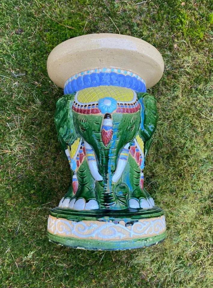 Pamono 20th Century Elephant Garden or Patio Seating, Set of 5 Hot