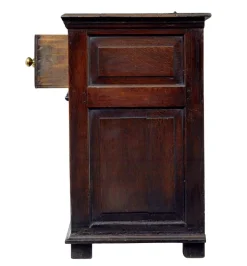 Pamono 18th Century English Carved Oak Dresser, 1720s New