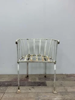 Pamono 19th Century English Wrought Iron Garden Chair with Rounded Back Best