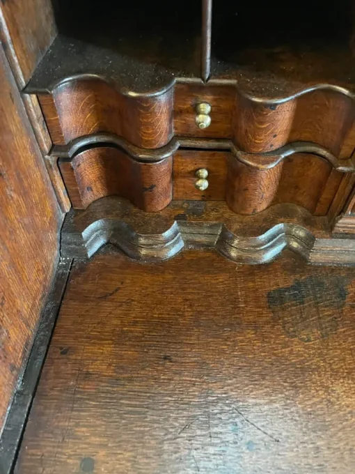 Pamono 17th Century Oak Bureau with Interior, 1680s Outlet