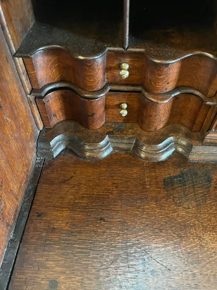 Pamono 17th Century Oak Bureau with Interior, 1680s Outlet