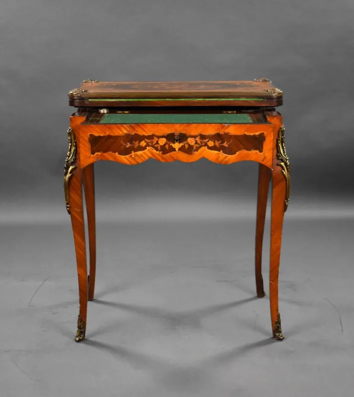 Pamono 19th Century Victorian English Walnut & Marquetry Card Table Discount