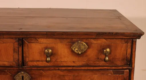 Pamono 17th Century William and Mary Walnut Chest of Drawers Sale