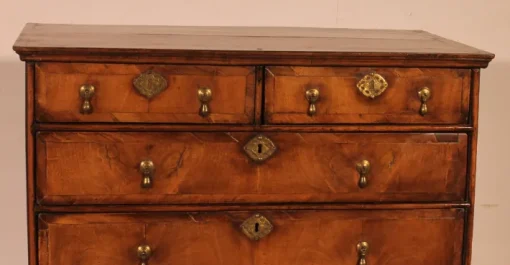 Pamono 17th Century William and Mary Walnut Chest of Drawers Sale
