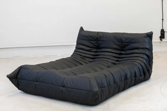 Pamono Togo Chaise Lounge in Black Leather byy Michel Ducaroy for Ligne Roset, 1974 Sale