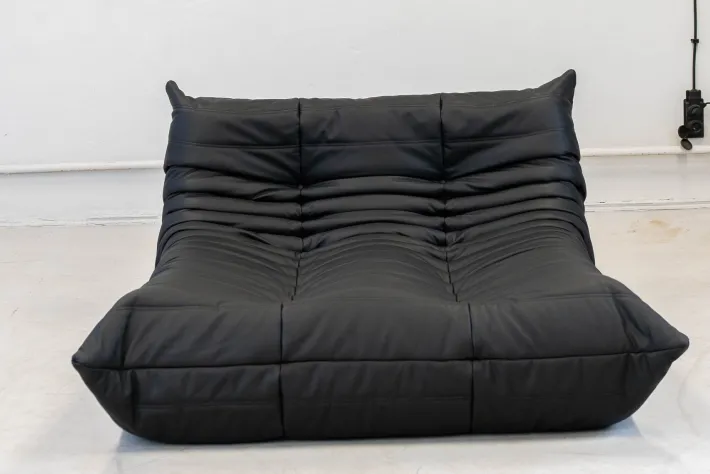 Pamono Togo Chaise Lounge in Black Leather byy Michel Ducaroy for Ligne Roset, 1974 Sale