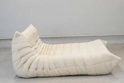 Pamono Togo Chaise Lounge in Bouclette White Fabric attributed to Michel Ducaroy for Ligne Roset, 1974 Sale