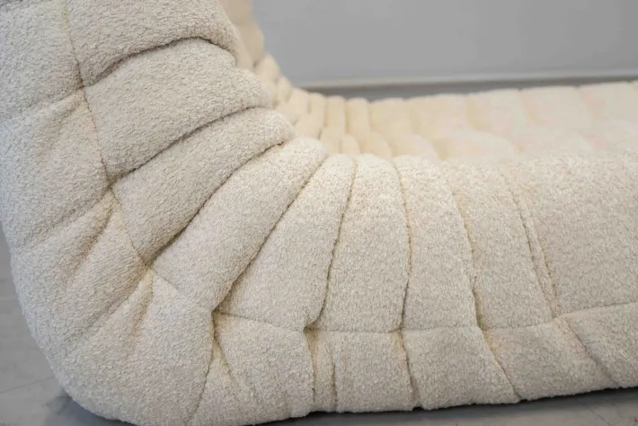 Pamono Togo Chaise Lounge in Bouclette White Fabric attributed to Michel Ducaroy for Ligne Roset, 1974 Sale