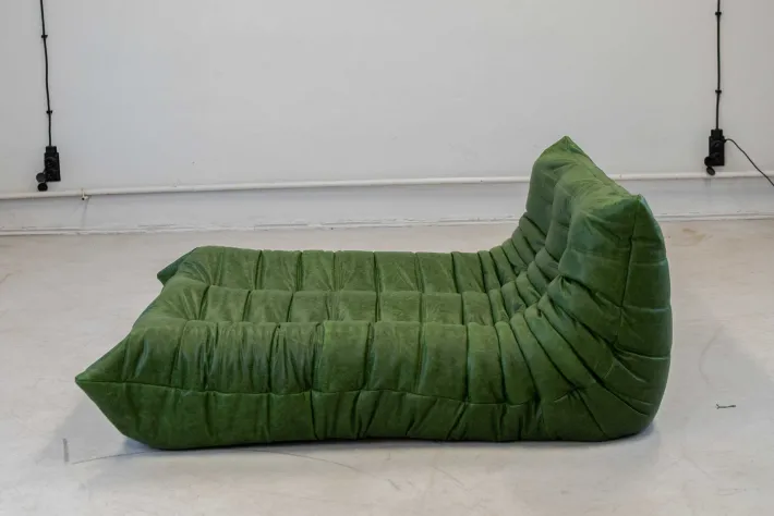 Pamono Togo Chaise Lounge in Greenleather attributed to Michel Ducaroy for Ligne Roset, 1974 Online