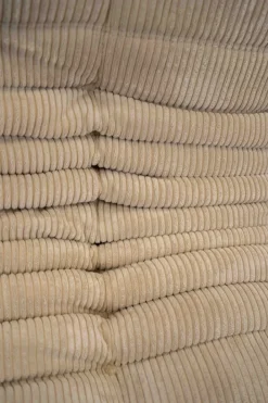 Pamono Togo Chaise Lounge in White Curduroy Fabric attributed to Michel Ducaroy for Ligne Roset, 1974 Clearance