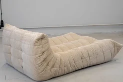 Pamono Togo Chaise Lounge in White Curduroy Fabric attributed to Michel Ducaroy for Ligne Roset, 1974 Clearance