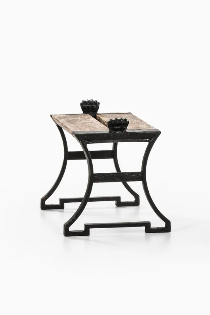 Pamono Trädgårdsmöbel Nr 2 Stools in Cast Iron and Painted Wood attributed to Folke Bensow, 1920, Set of 2 Hot