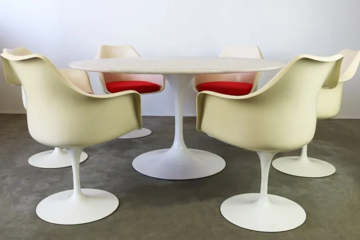 Pamono Tulip Dining Table and Chairs by Eero Saarinen for Knoll, 1960s, Set of 7 Clearance
