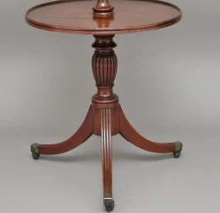 Pamono Two-Tiered Dumbwaiter, 1830s