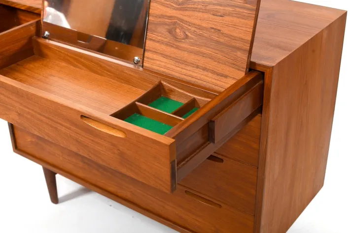 Pamono Vanity Dresser in Teak by Ib Kofod-Larsen for Brande Møbelindustri, 1960s Sale