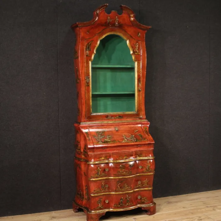 Pamono Venetian Lacquered and Gilded Chinoiserie Trumeau, 1940 Sale