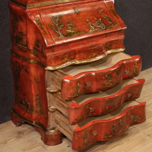 Pamono Venetian Lacquered and Gilded Chinoiserie Trumeau, 1940 Sale