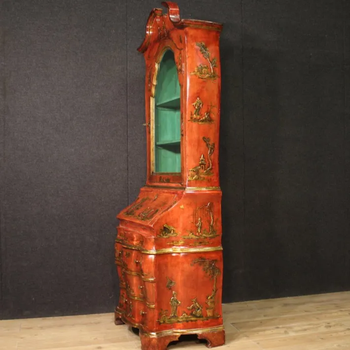 Pamono Venetian Lacquered and Gilded Chinoiserie Trumeau, 1940 Sale