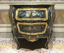 Pamono Venezian Wooden Green Lacquered Commode with Fantasy Birds and Flowers, 1750 Clearance