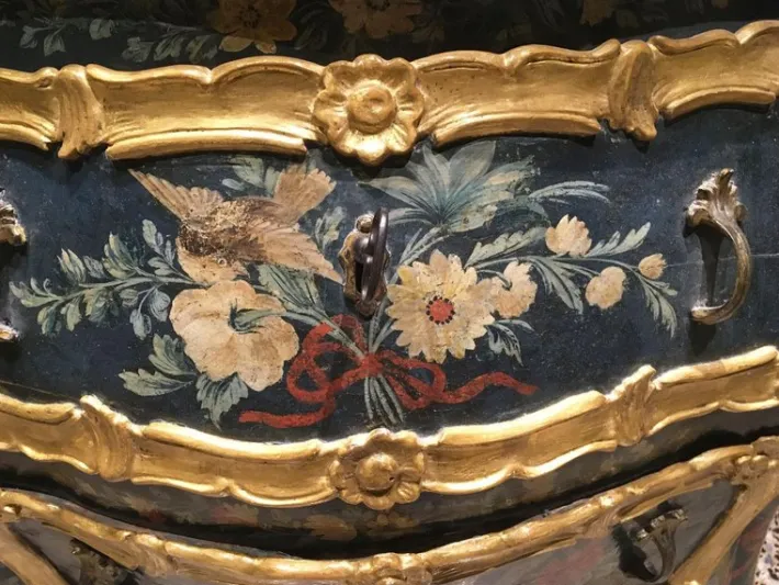 Pamono Venezian Wooden Green Lacquered Commode with Fantasy Birds and Flowers, 1750 Clearance