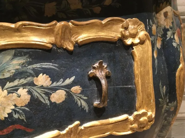 Pamono Venezian Wooden Green Lacquered Commode with Fantasy Birds and Flowers, 1750 Clearance