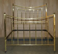 Pamono Victorian Brass Bed Frame with Original Porcelain Castors, 1840s Outlet