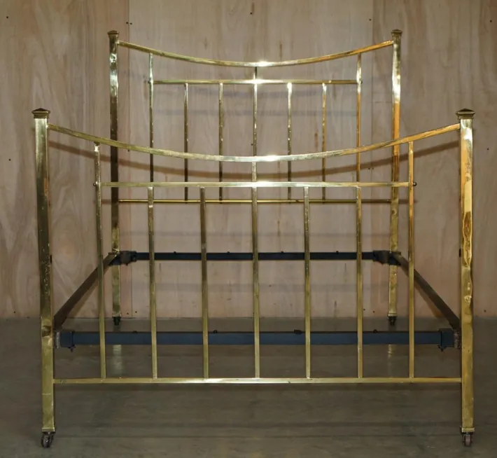 Pamono Victorian Brass Bed Frame with Original Porcelain Castors, 1840s Outlet