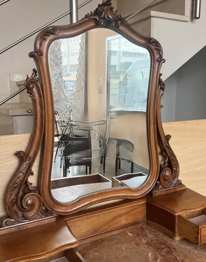 Pamono Victorian Carved Mahogany Dresser Table with Attached Mirror, 1850 Sale