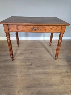 Pamono Victorian Country Elm Side Table