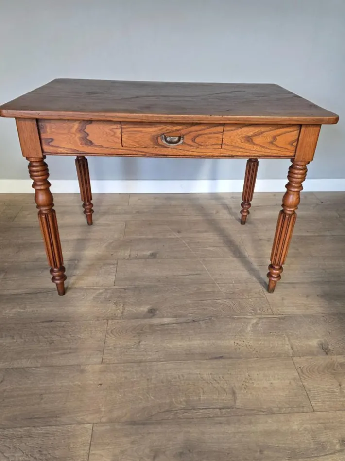 Pamono Victorian Country Elm Side Table