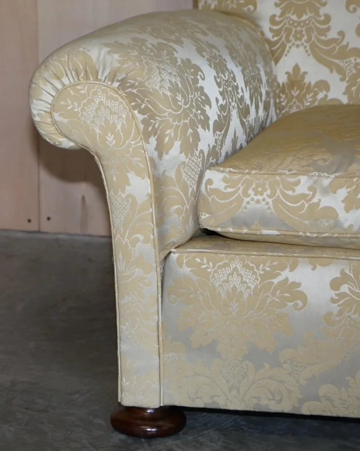 Pamono Victorian Damask Upholstery Sofa & Armchair Club Suite with Turned Bun Feet, Set of 3 Sale