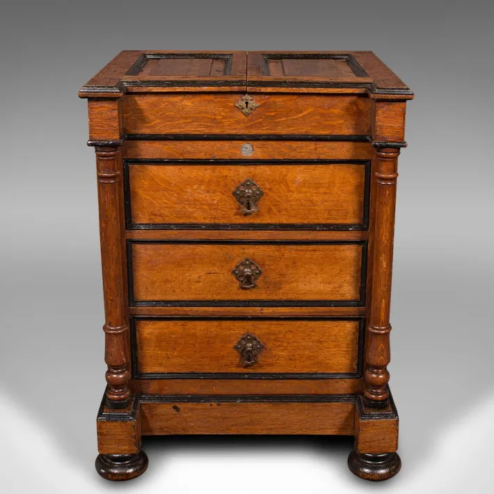 Pamono Victorian English Artists Materials Table in Oak by Roberson & Co, 1870s New