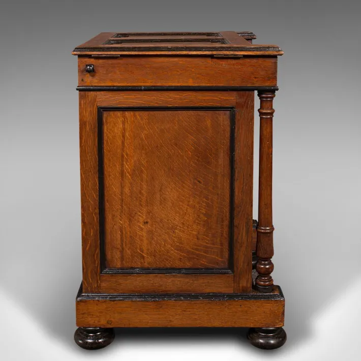 Pamono Victorian English Artists Materials Table in Oak by Roberson & Co, 1870s New