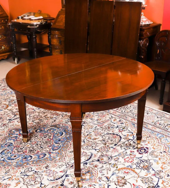 Pamono Victorian Flame Mahogany Extending Dining Table, 1890s New